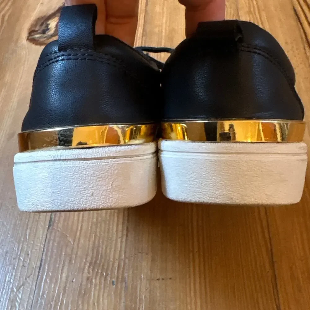 CKlass black‎ faux leather gold accent lace low top sneakers SIZE 8